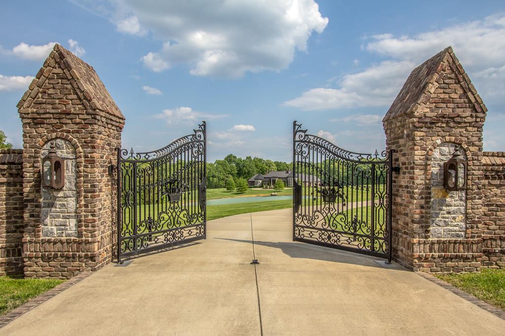 7137 Swift Road Greenbrier, TN 37073 - Photo 3 of 30
