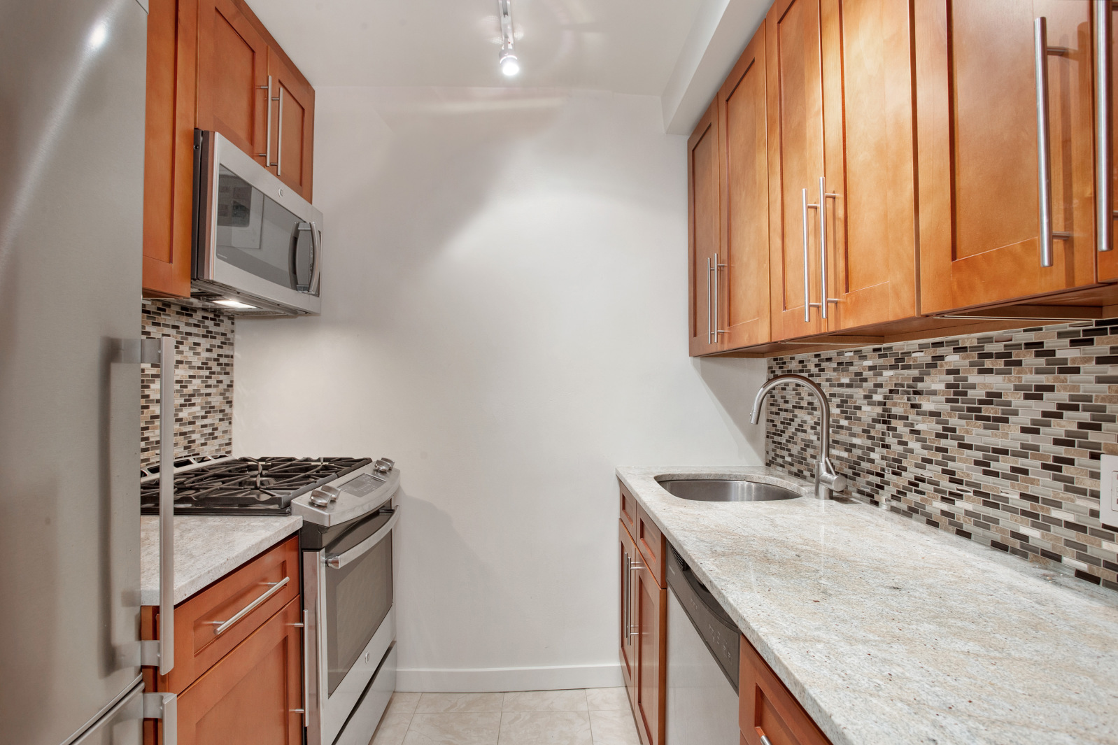 300 East 71st Street, Unit 2B Manhattan, NY 10021 - Photo 1 of 6