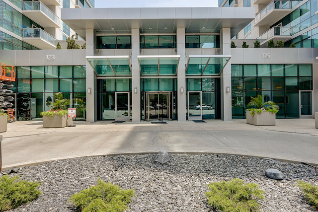 123 S Green St, Chicago, IL 60607 - Photo 3 of 8