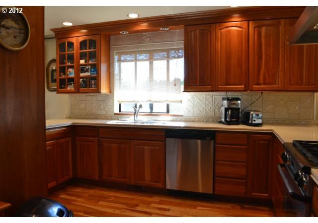 906 Frankton Road Hood River, OR 97031 - Photo 3 of 16 Gallery Image 3