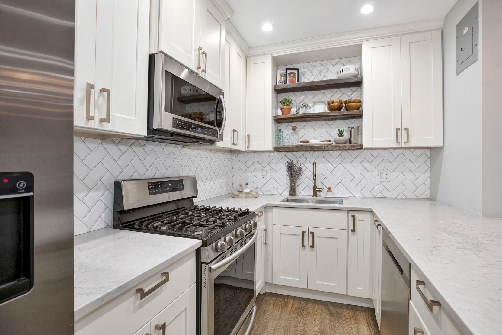 136 East 36th Street, Unit 3D Manhattan, NY 10016 - Photo 2 of 6