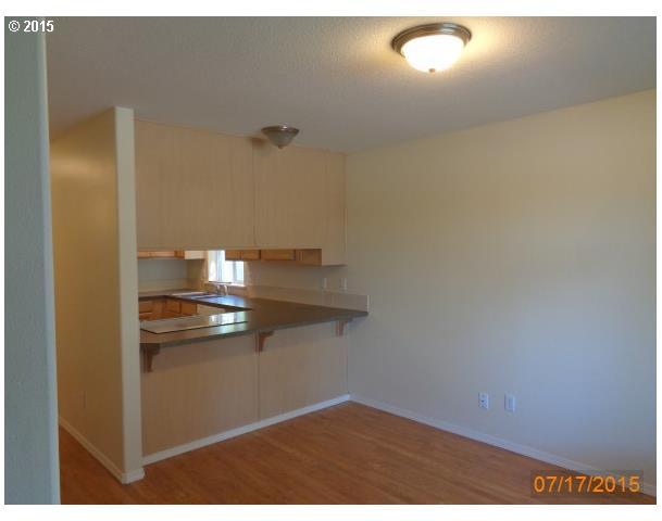 3173 Southeast Powell Valley Road Gresham, OR 97080 - Photo 6 of 14 Gallery Image 6