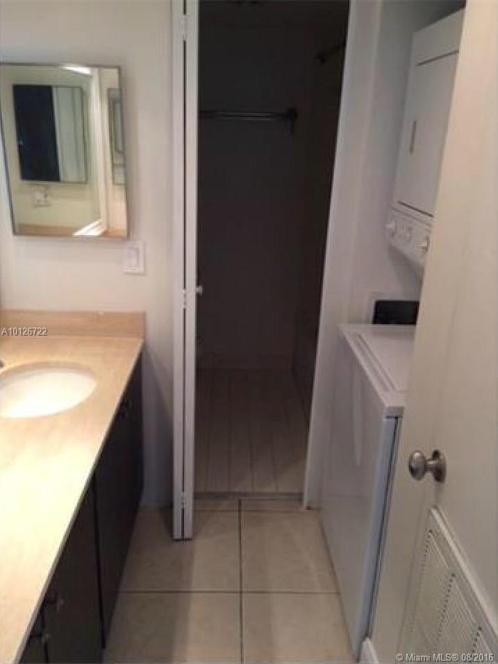 600 Northeast 36th Street, Unit 2011 Miami, FL 33137 - Photo 12 of 18