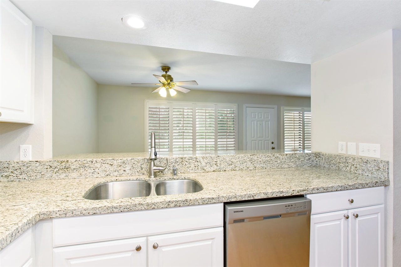 891 Buttercup Road Carlsbad, CA 92011 - Photo 8 of 18