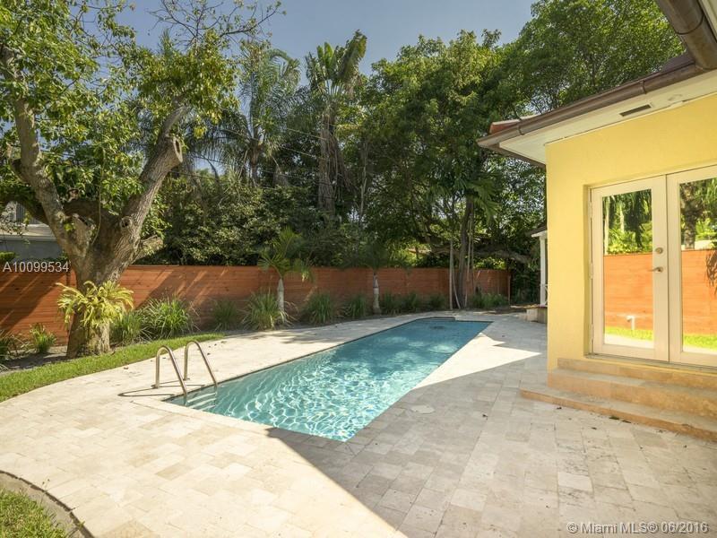 560 Northeast 57th Street Miami, FL 33137 - Photo 18 of 31