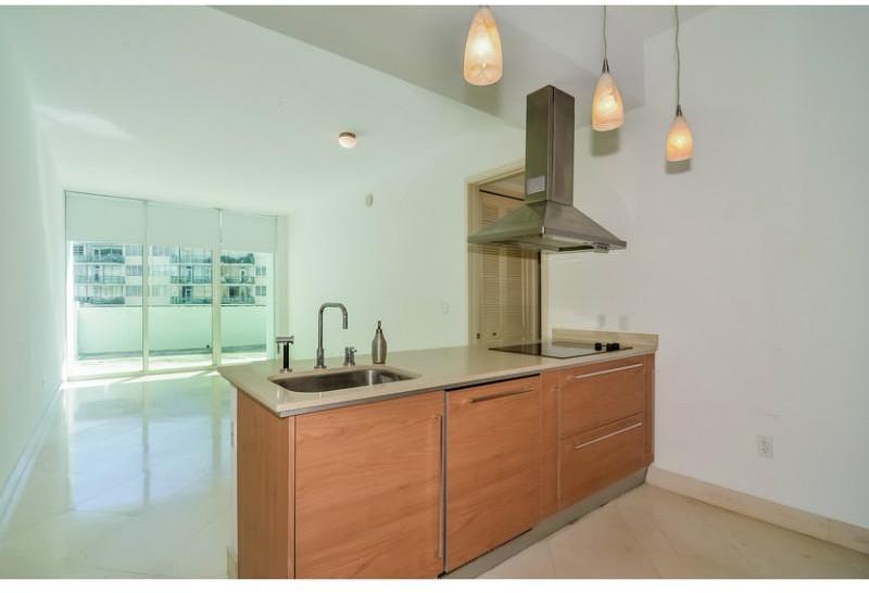 218 Southeast 14th Street, Unit 807 Miami, FL 33131 - Photo 6 of 35