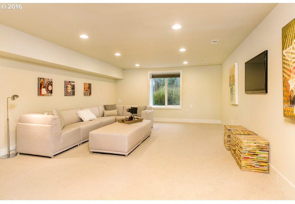 6009 Southwest Patton Road Portland, OR 97221 - Photo 17 of 32 Gallery Image 17