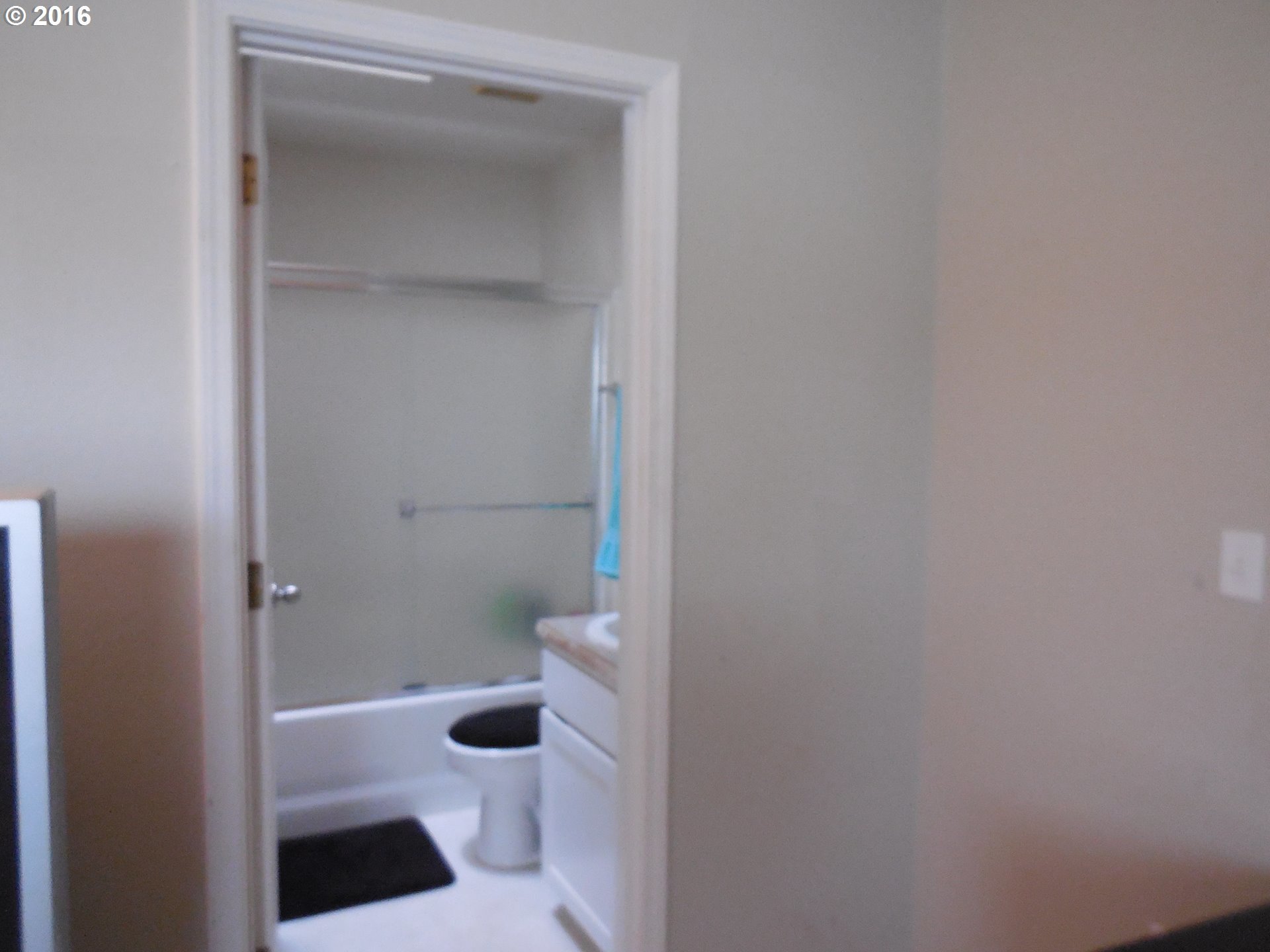 428 Northeast Roth Street, Unit 2 Portland, OR 97211 - Photo 15 of 15 Gallery Image 15