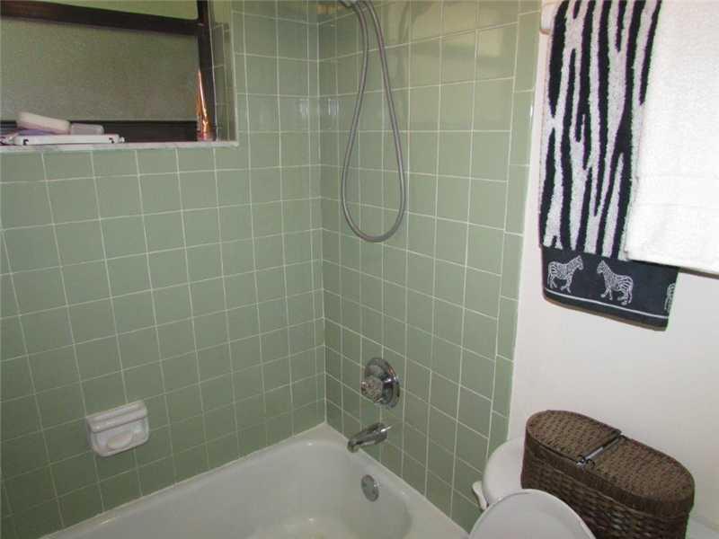 100 Ocean Ln Drive, Unit 406 Key Biscayne, FL 33149 - Photo 11 of 20