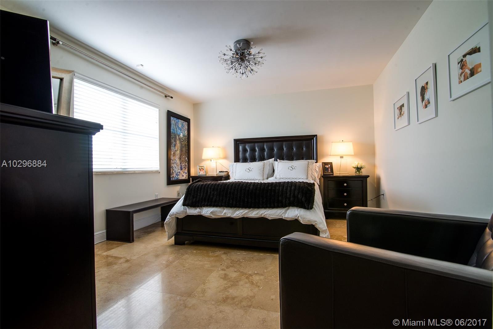 5571 Southwest 70th Place South Miami, FL 33155 - Photo 17 of 35