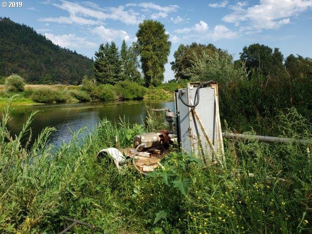 1109 Jones Road Roseburg, OR 97471 - Photo 8 of 32 Gallery Image 8