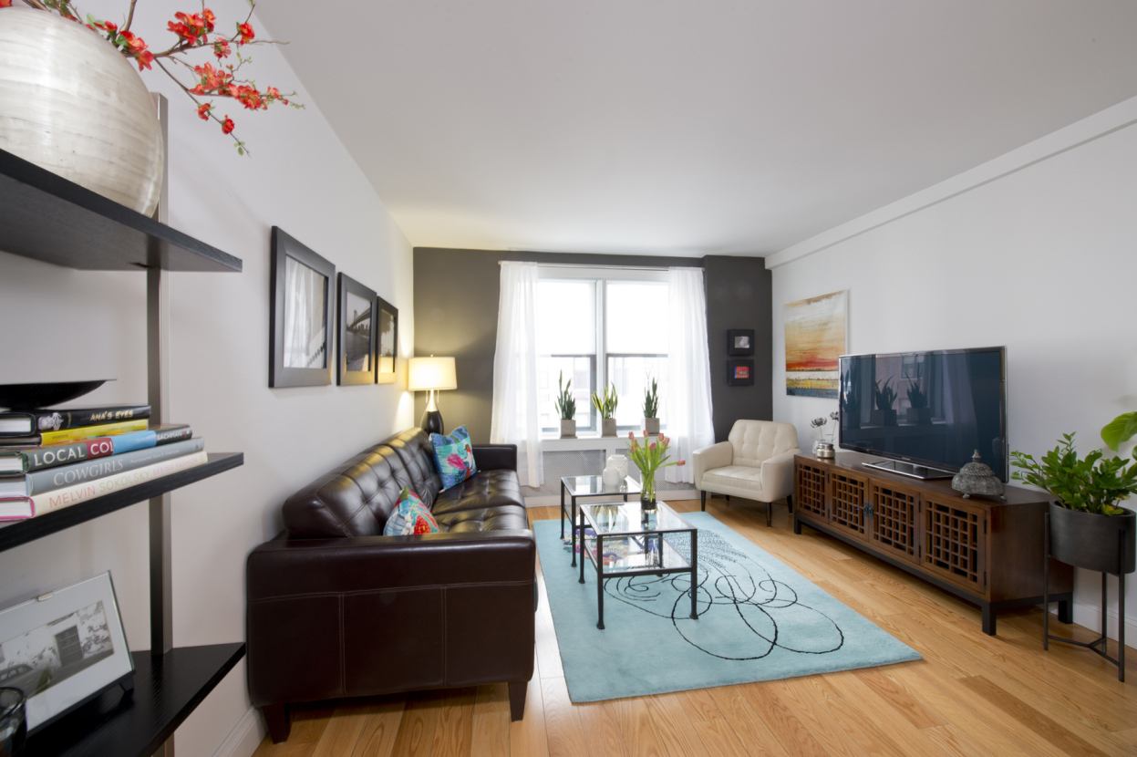 165 Christopher Street, Unit 2C Manhattan, NY 10014 - Photo 2 of 6