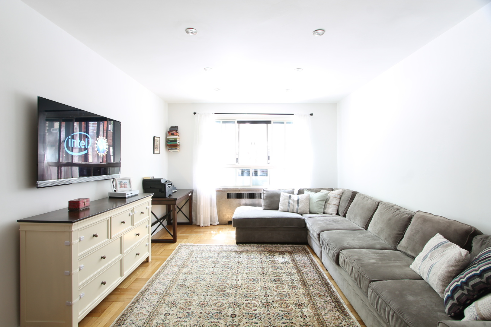 155 West 20th Street, Unit 1E Manhattan, NY 10011 - Photo 2 of 6