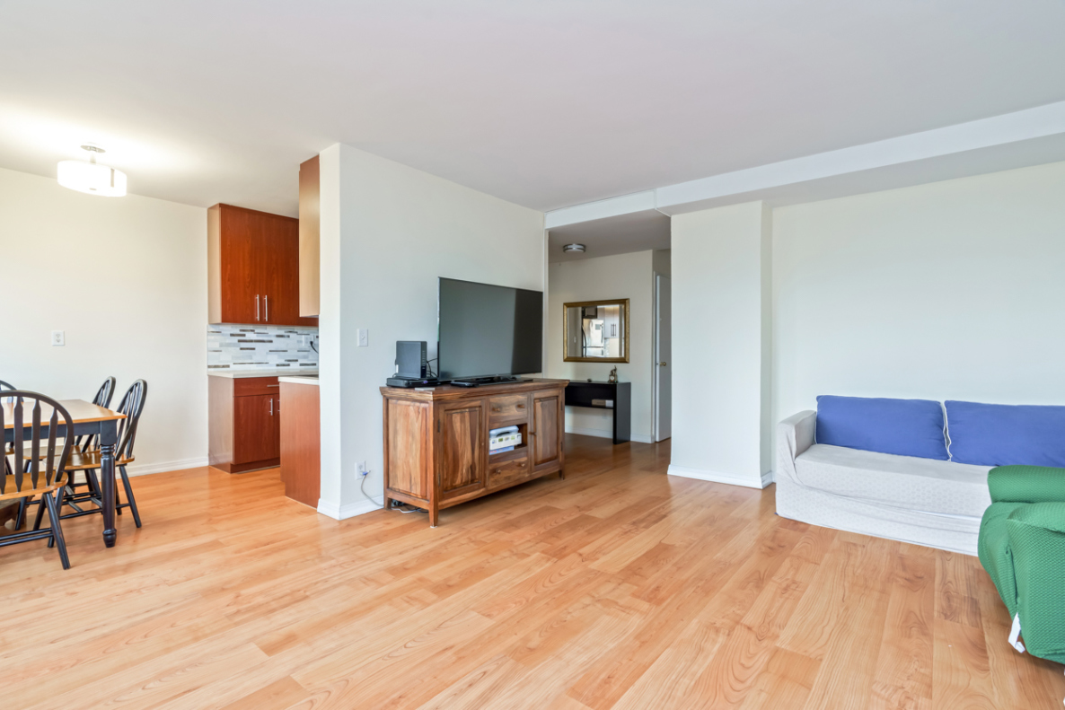 33-68 21st Street, Unit 8C Queens, NY 11106 - Photo 3 of 13