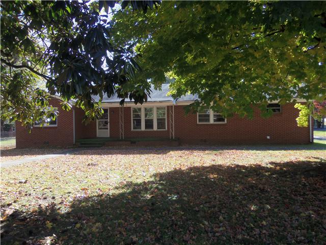 500 Hillwood Road Tullahoma, TN 37388 - Photo 1 of 16 Front of House