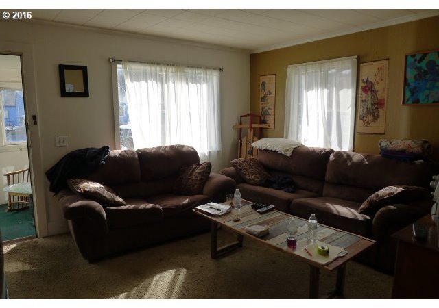 2049 Alder Avenue Reedsport, OR 97467 - Photo 5 of 15 Gallery Image 5