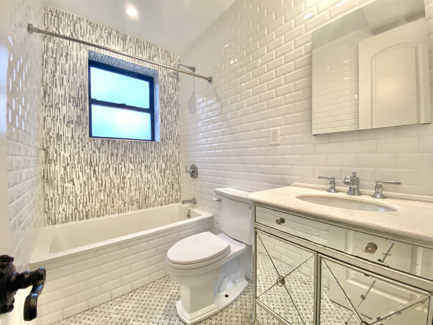 194 Van Buren Street, Unit 2 Brooklyn, NY 11221 - Photo 10 of 16