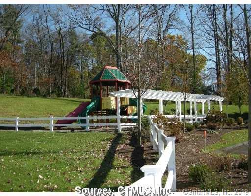 12 Gettysburg Road, Unit 12 Southbury, CT 06488 - Photo 36 of 40 Gallery Image 36