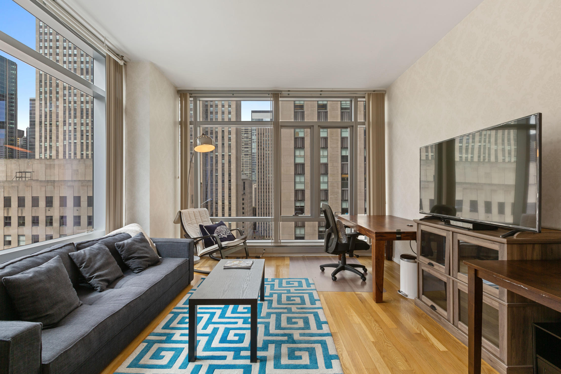 18 West 48th Street, Unit 19E Manhattan, NY 10036 - Photo 10 of 14