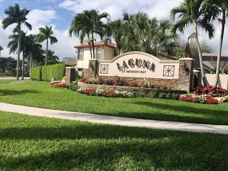 10529 Mendocino Lane Boca Raton, FL 33428 - Photo 2 of 14