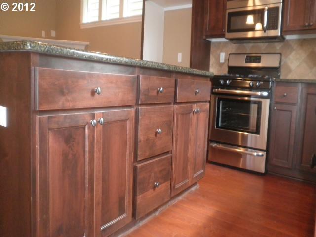 16846 Southwest Kavitt Lane Beaverton, OR 97078 - Photo 9 of 14