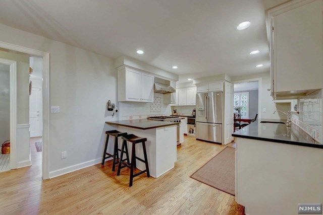 230 Richards Road Ridgewood, NJ 07450 - Photo 9 of 24