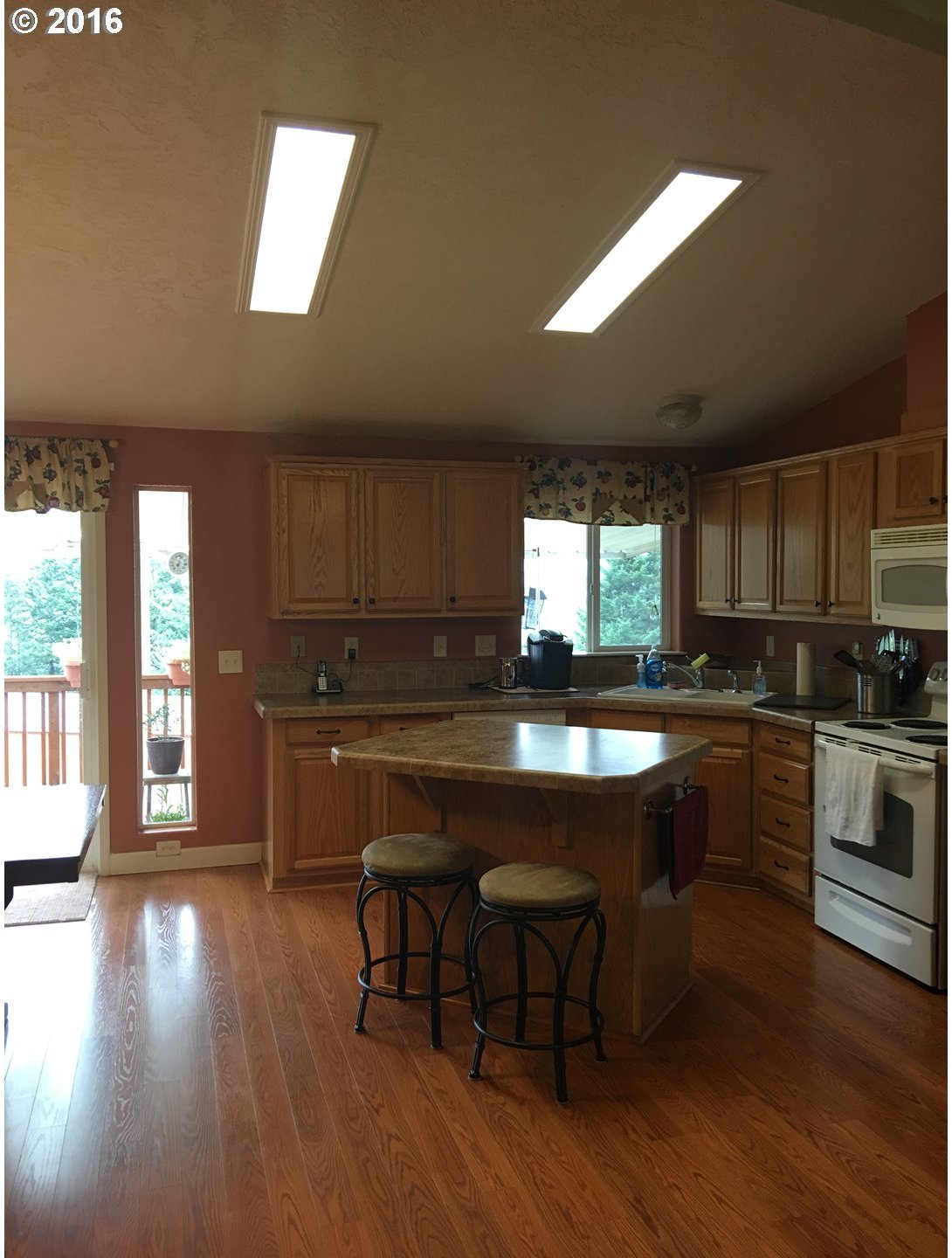 6221 East Loop Road, Unit 4 Stevenson, WA 98648 - Photo 6 of 11