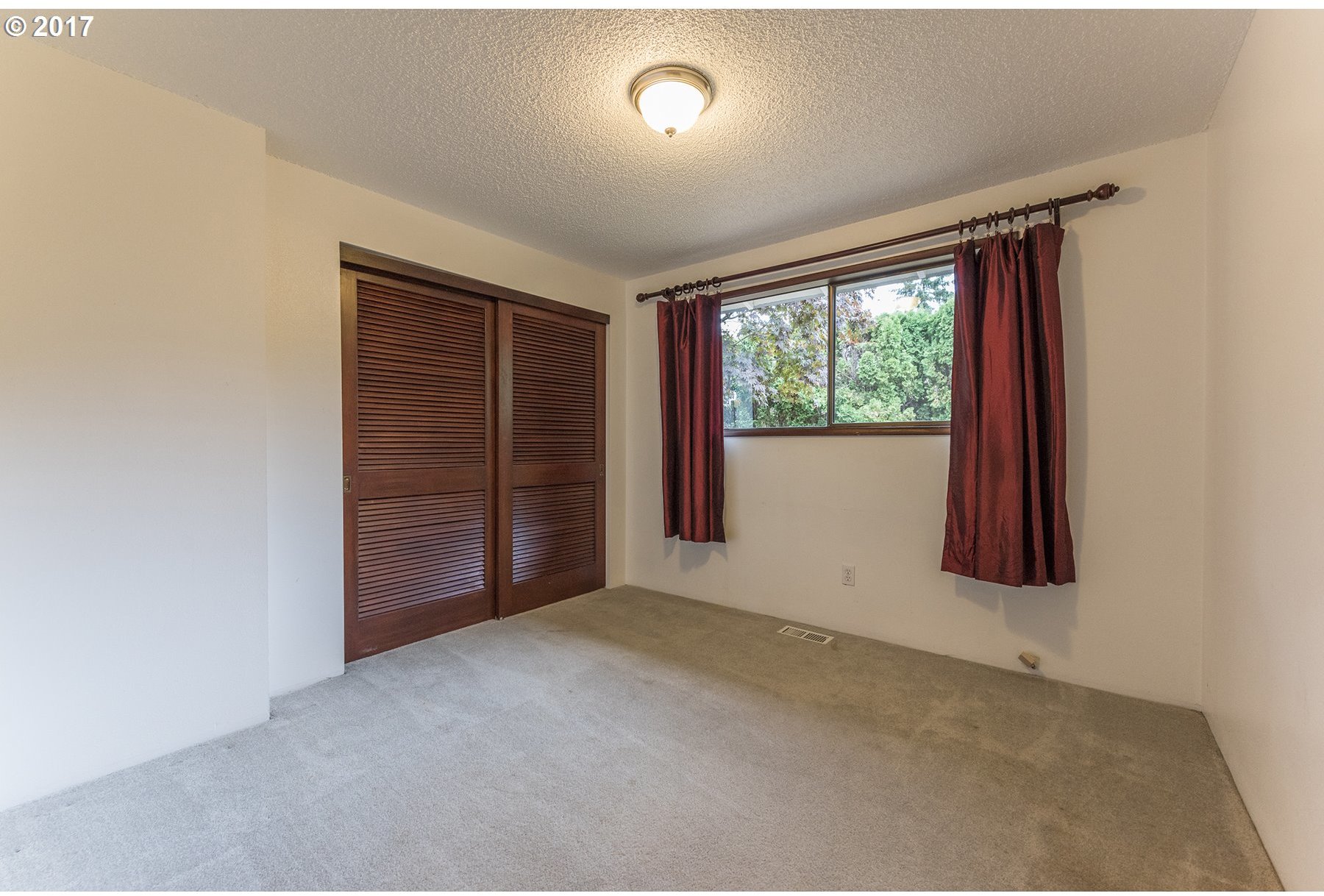 13975 Southwest Lisa Lane Beaverton, OR 97005 - Photo 11 of 12 Gallery Image 11