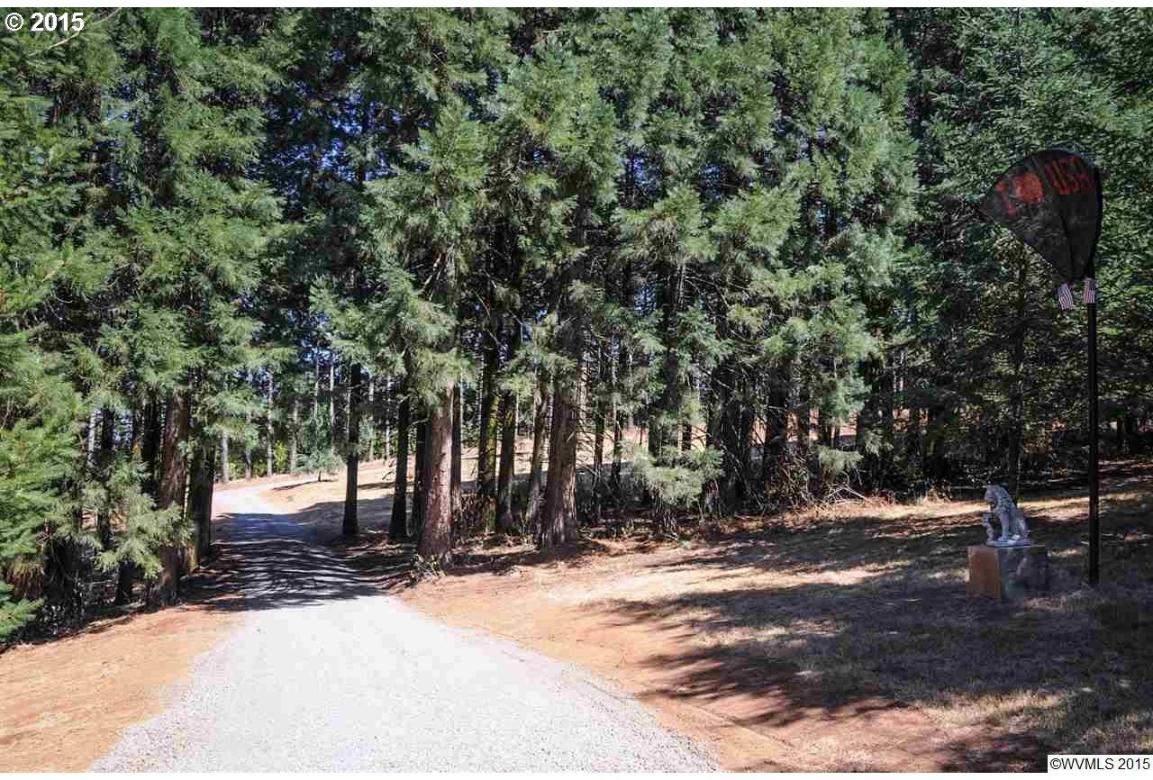7595 Hylo Road Southeast Salem, OR 97306 - Photo 14 of 18 Gallery Image 14