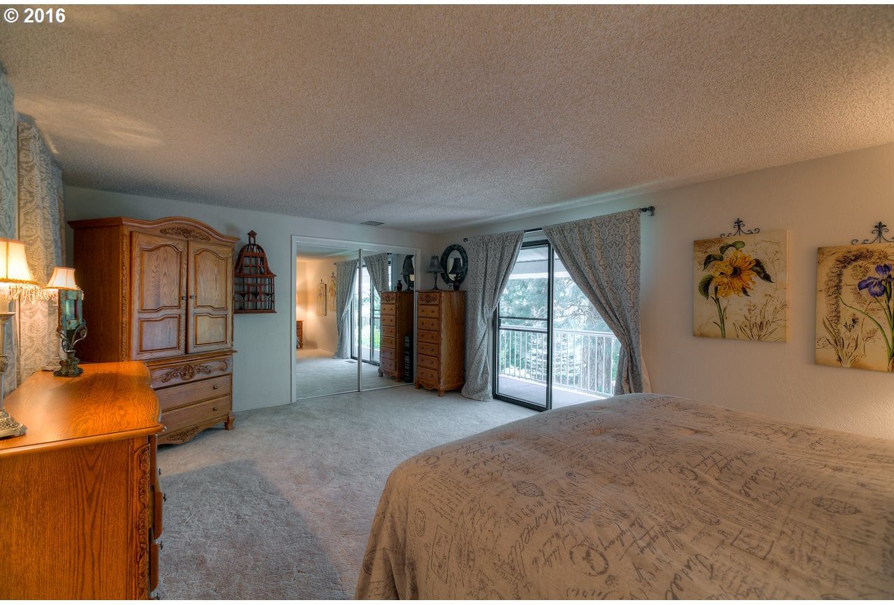 842 Hylo Road Southeast Salem, OR 97306 - Photo 12 of 28 Gallery Image 12