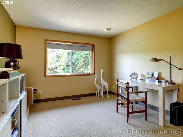 12700 Fielding Road Lake Oswego, OR 97034 - Photo 9 of 16 Gallery Image 9