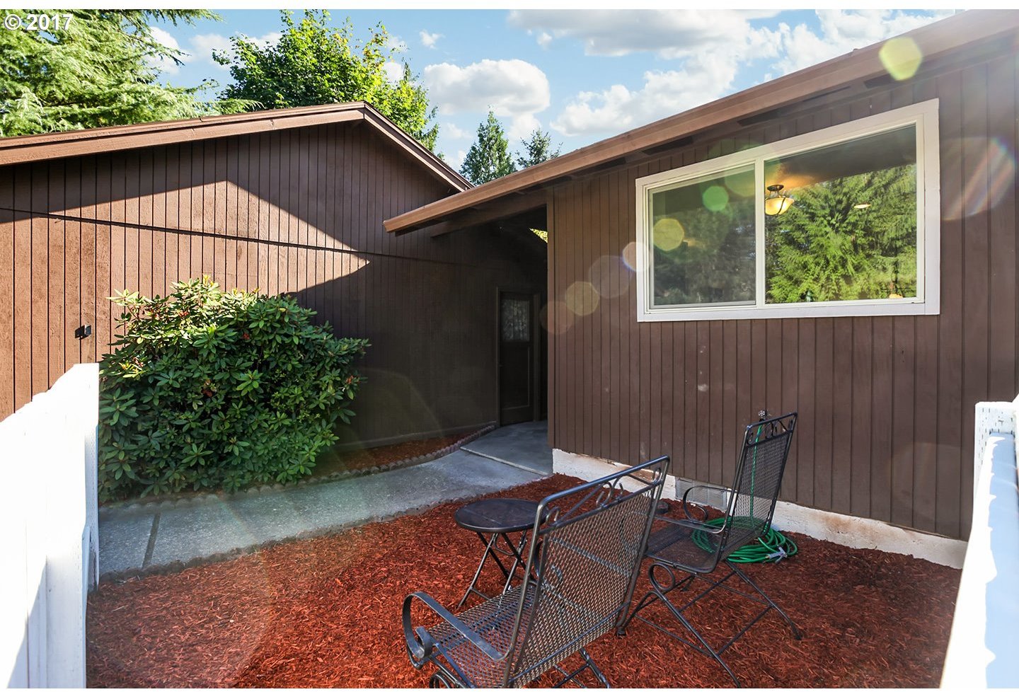 6050 Southwest 68th Court Portland, OR 97223 - Photo 4 of 32 Gallery Image 4