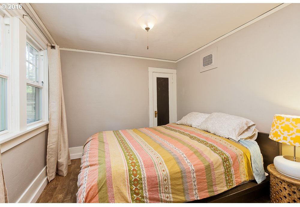 7120 Southwest Capitol Hill Road Portland, OR 97219 - Photo 15 of 25 Gallery Image 15