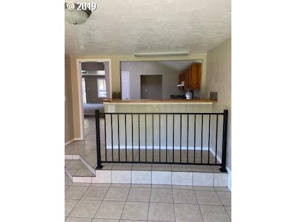 951 Water Street Springfield, OR 97477 - Photo 6 of 13