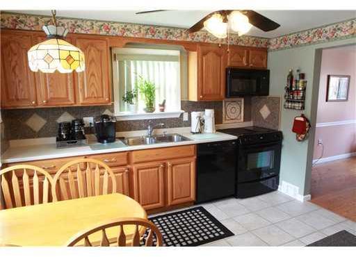 330 McIntyre Road Pittsburgh, PA 15237 - Photo 6 of 13 Gallery Image 6