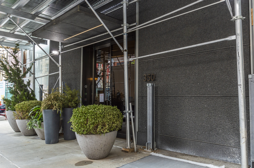 350 W Broadway, Manhattan, NY 10013 - Photo 2 of 3