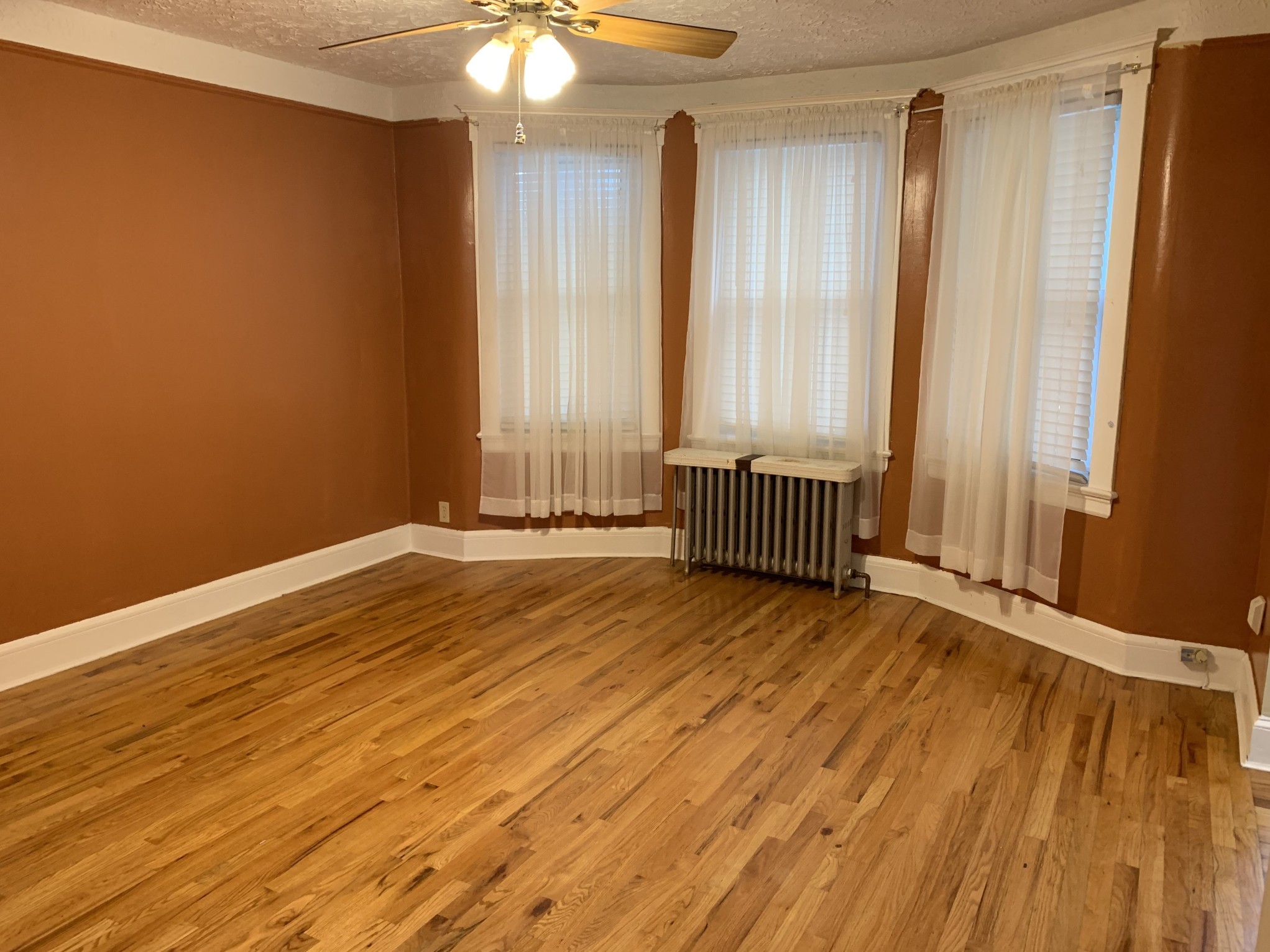 40 Jacques Avenue, Unit Undisclosed Staten Island, NY 10306 - Photo 2 of 7