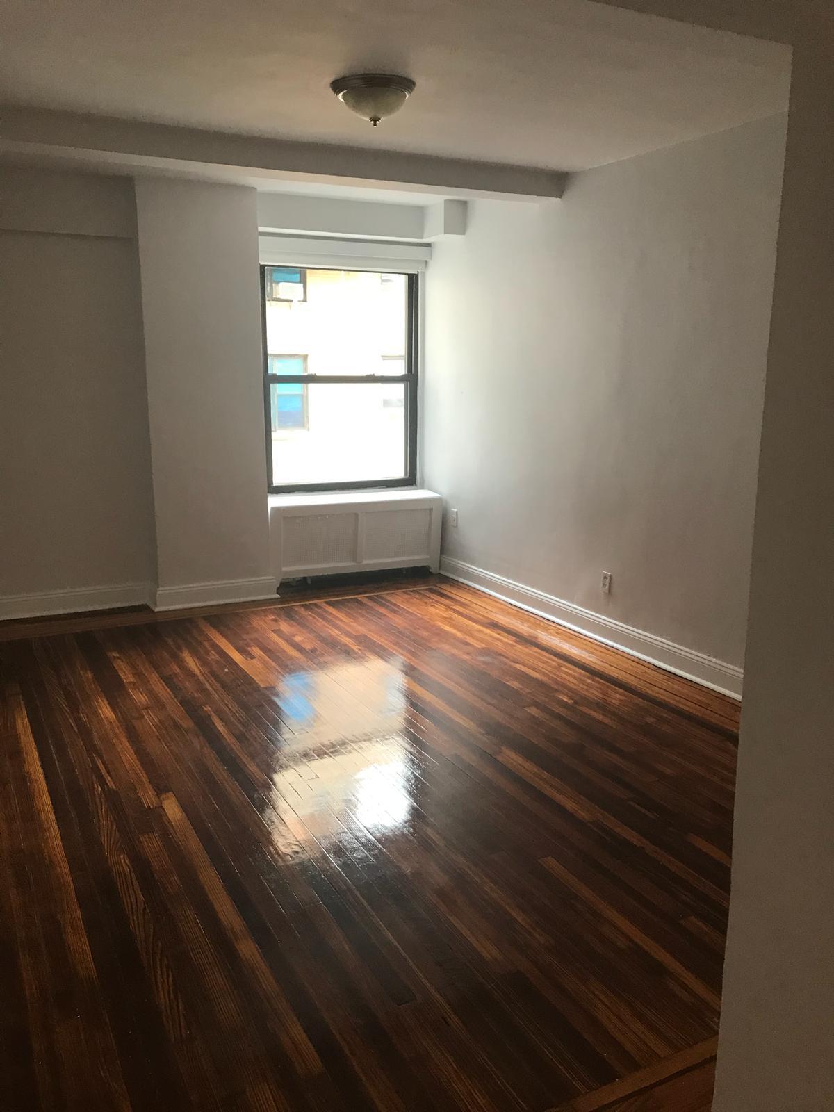 253 West 72nd Street, Unit 1510 Manhattan, NY 10023 - Photo 4 of 4