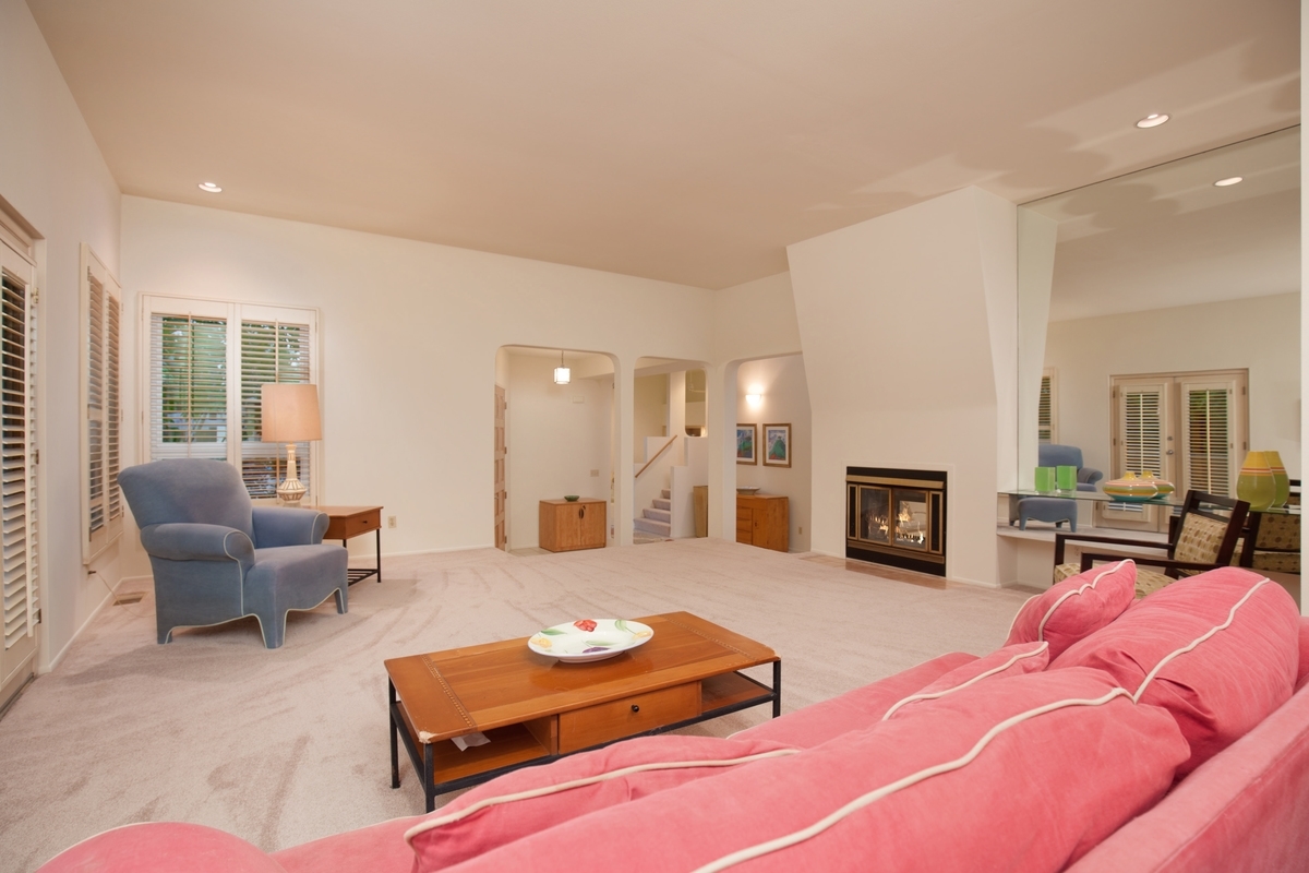 3464 Sunset Drive Fallbrook, CA 92028 - Photo 7 of 25 Raised Living room with see through fireplace into the dining room