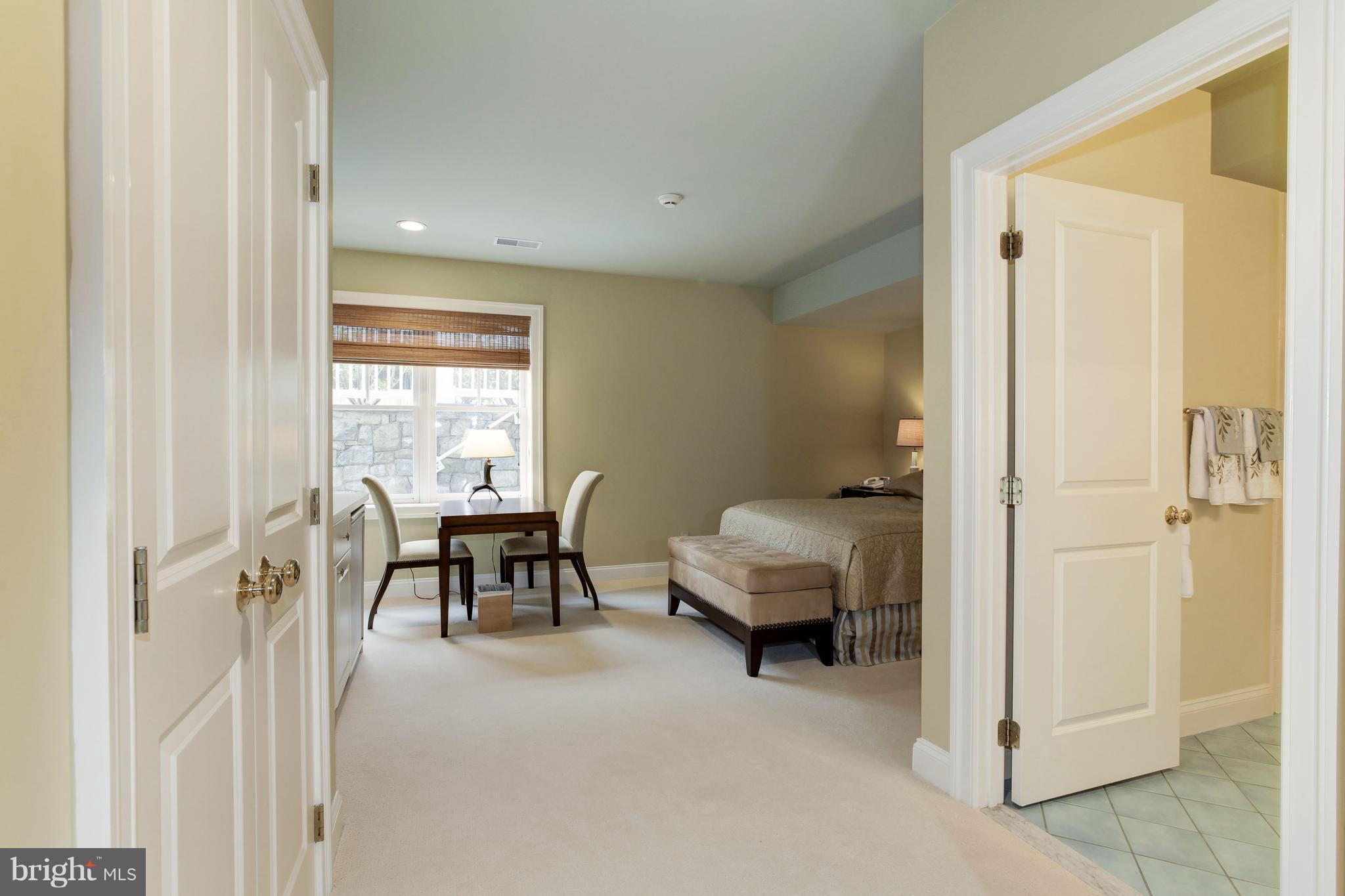 9904 Woodford Road Potomac, MD 20854 - Photo 28 of 30