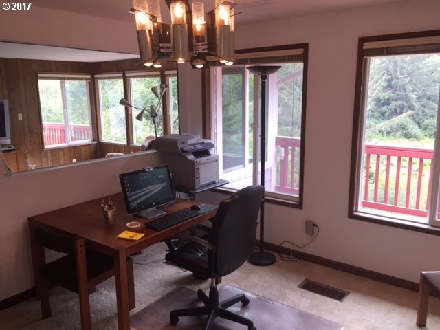 602 Evergreen Loop Reedsport, OR 97467 - Photo 11 of 28 Gallery Image 11
