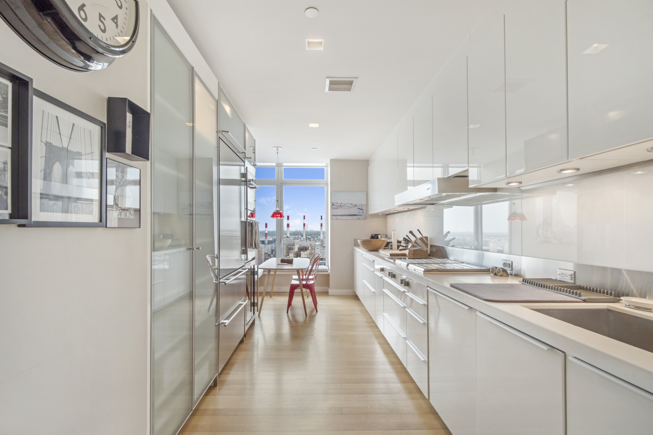 400 East 67th Street, Unit 28C Manhattan, NY 10065 - Photo 4 of 23