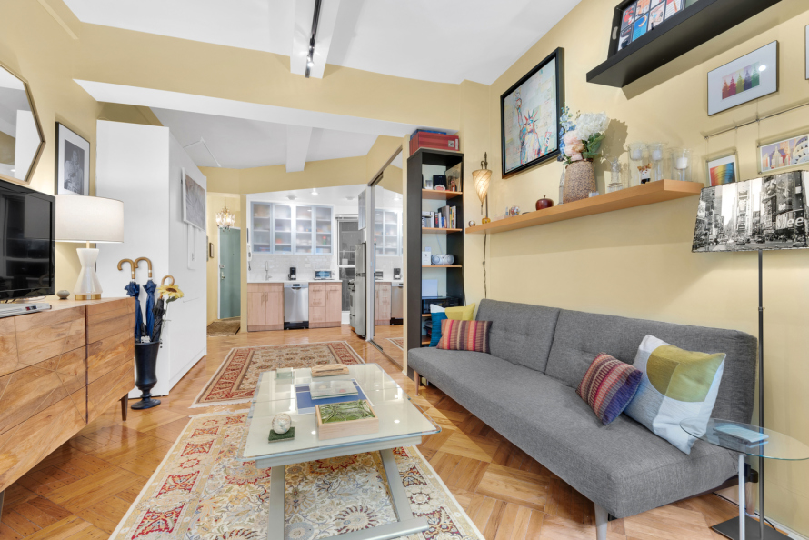 126 West 73rd Street, Unit 1A Manhattan, NY 10023 - Photo 2 of 6