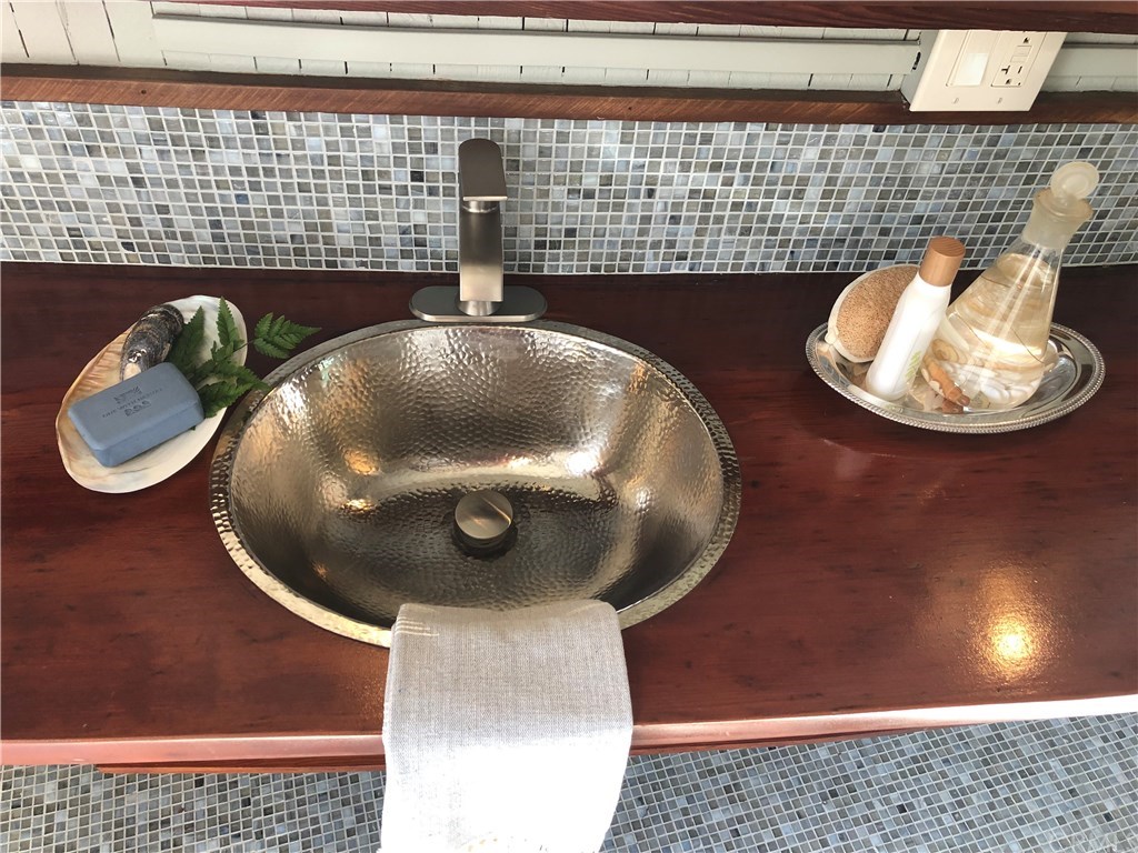 2480 Iris Way Laguna Beach, CA 92651 - Photo 14 of 19