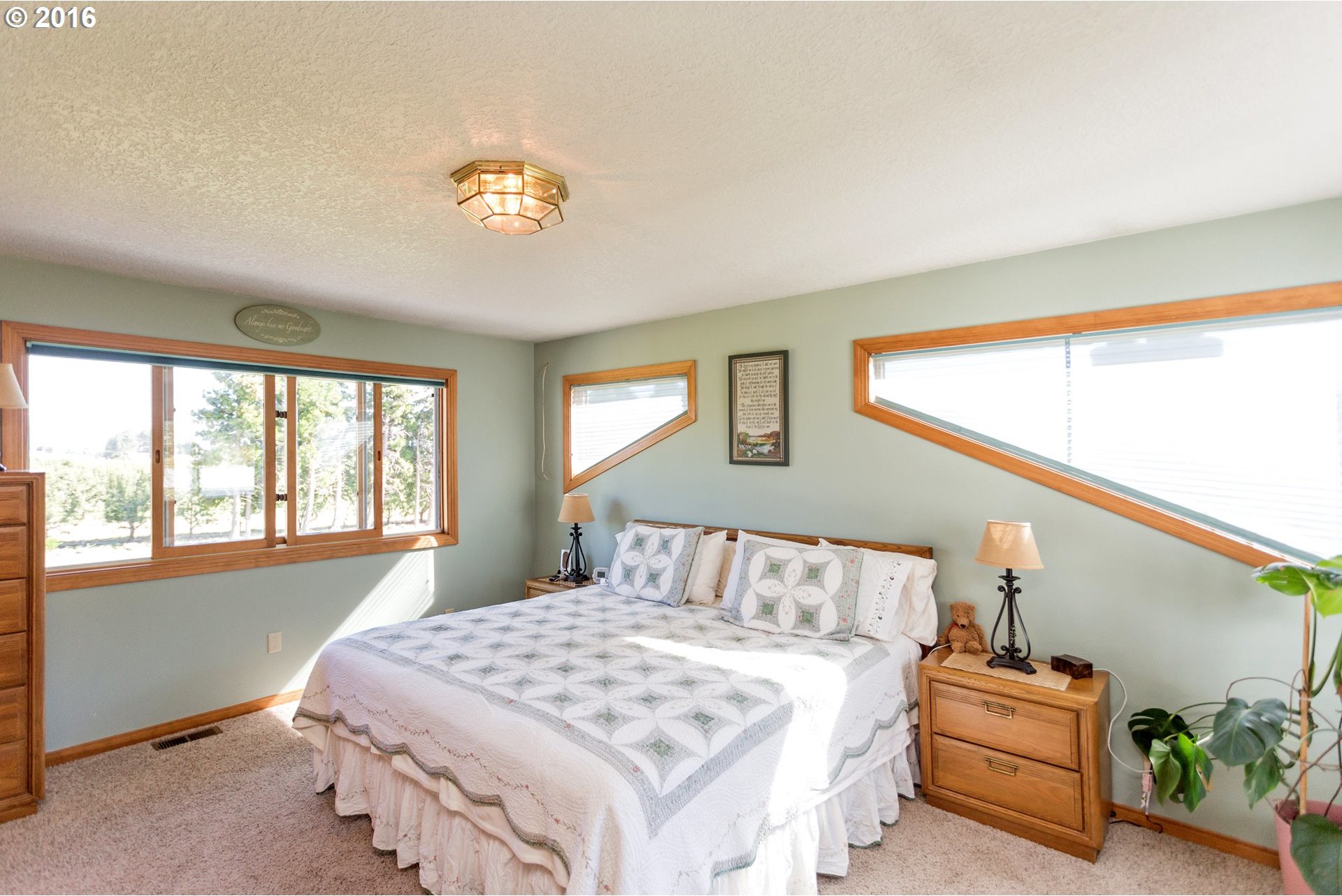 1861 Tucker Road Hood River, OR 97031 - Photo 19 of 32