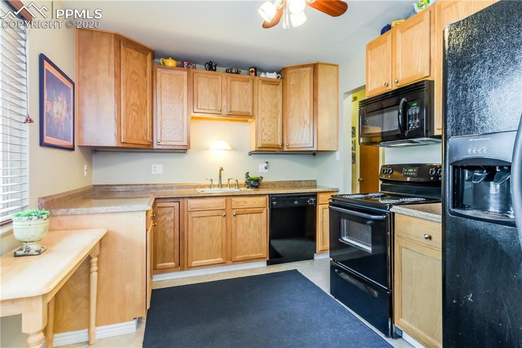 1524 Prairie Road Colorado Springs, CO 80909 - Photo 10 of 29