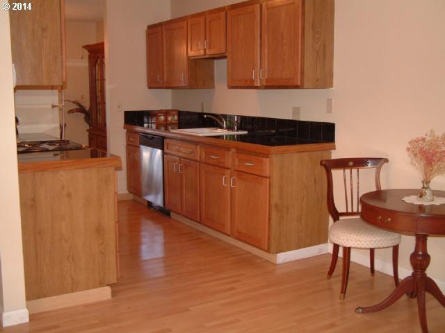 7928 Southwest Scholls Ferry Road Beaverton, OR 97008 - Photo 9 of 16 Gallery Image 9