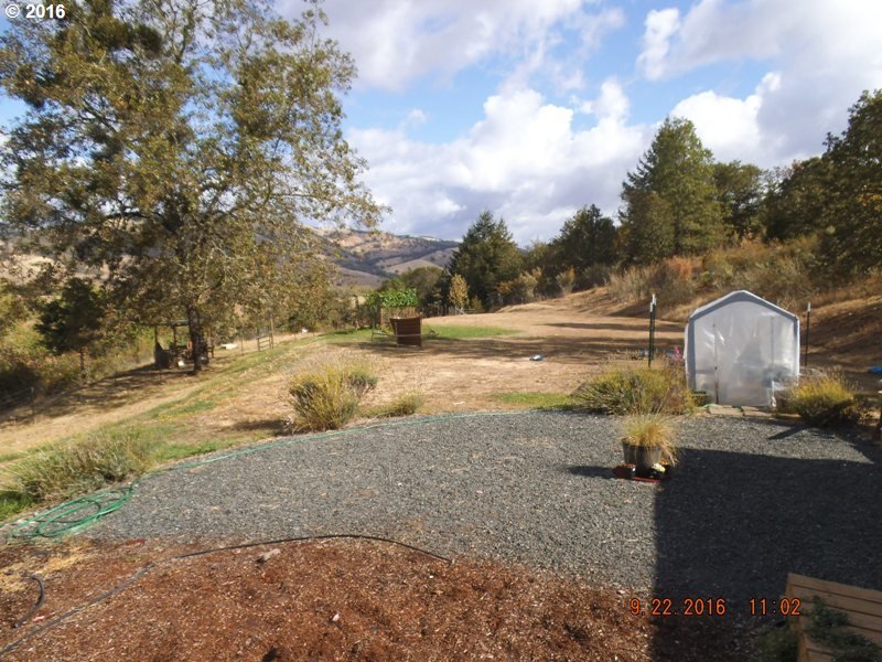 2420 Happy Valley Road Roseburg, OR 97471 - Photo 1 of 31 Gallery Image 1