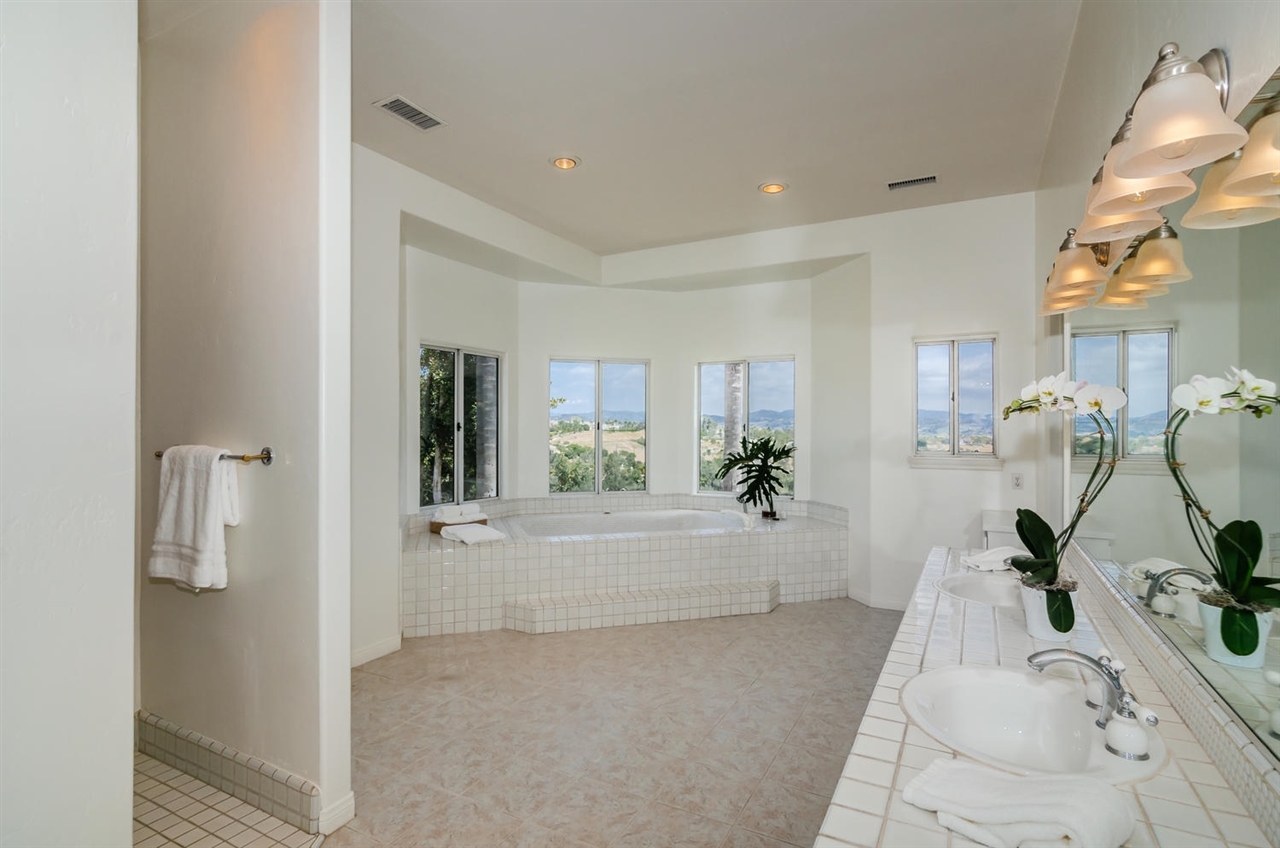 3847 La Canada Road Fallbrook, CA 92028 - Photo 13 of 25