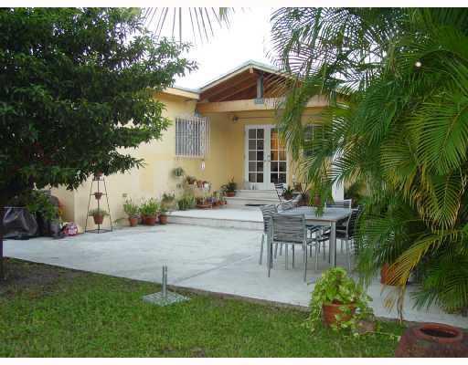2753 Southwest 19th Terrace Miami, FL 33145 - Photo 10 of 11